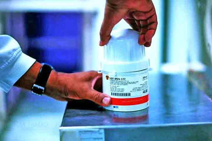 Tumor raro altera cor de pele de jovem cearense