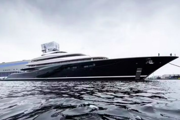 Bill Gates vende superiate de luxo que nunca usou por R$ 3,8 bilhões