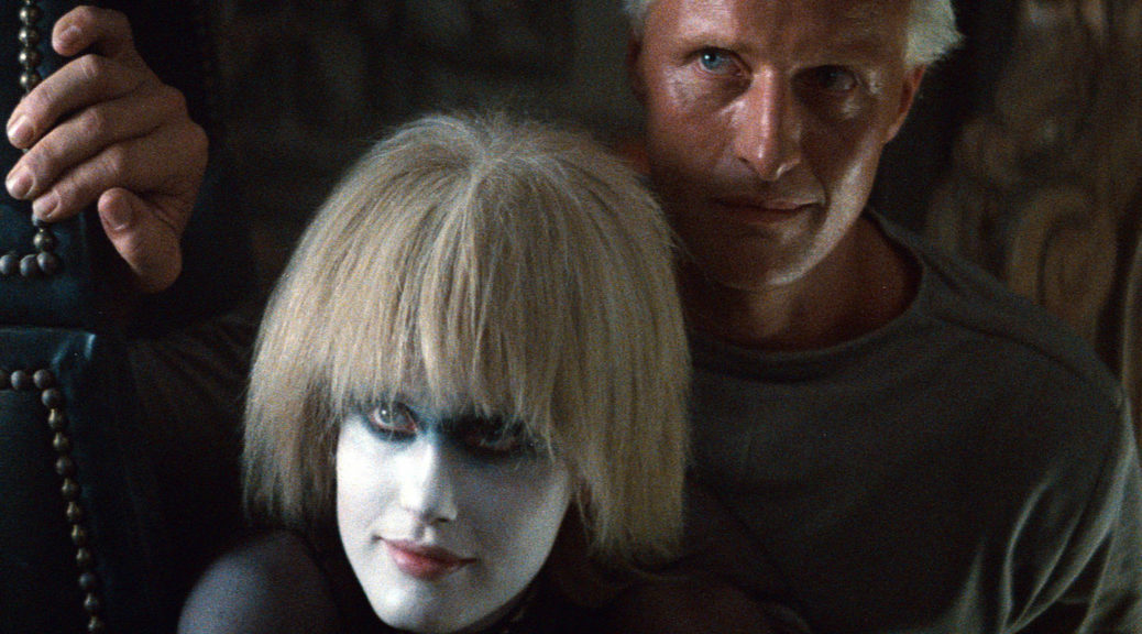 â??Blade Runnerâ? (1982): O filme Ã© uma adaptaÃ§Ã£o direta do romance de 1968 "Androides Sonham com Ovelhas ElÃ©tricas?", do renomado autor de ficÃ§Ã£o-cientÃ­fica Philip K. Dick. 