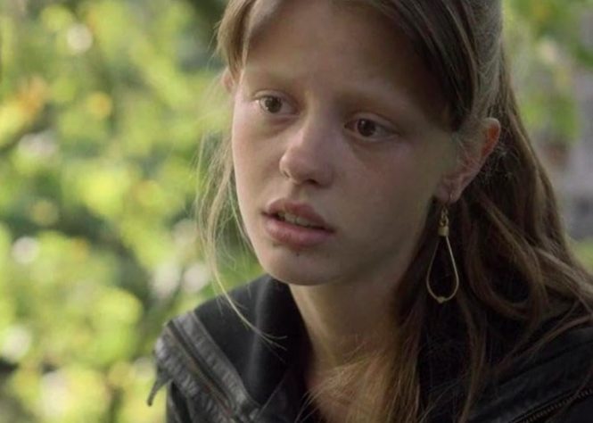 Mia Goth em 