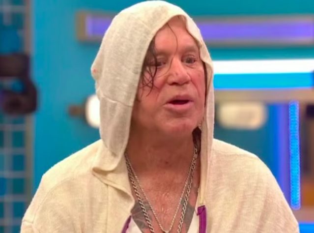 Mickey Rourke no programa Celebrity Big Brother UK