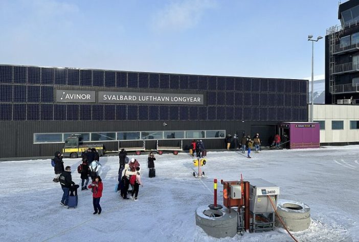 Aeroporto de Svalbard, Noruega