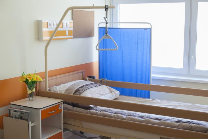Quarto de hospital - foto NEUTRA