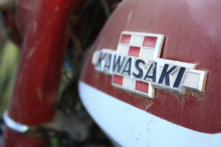 Ao longo dos anos, diversificou sua atuação, tornando-se conhecida mundialmente por suas motocicletas, veículos pesados e até equipamentos industriais.