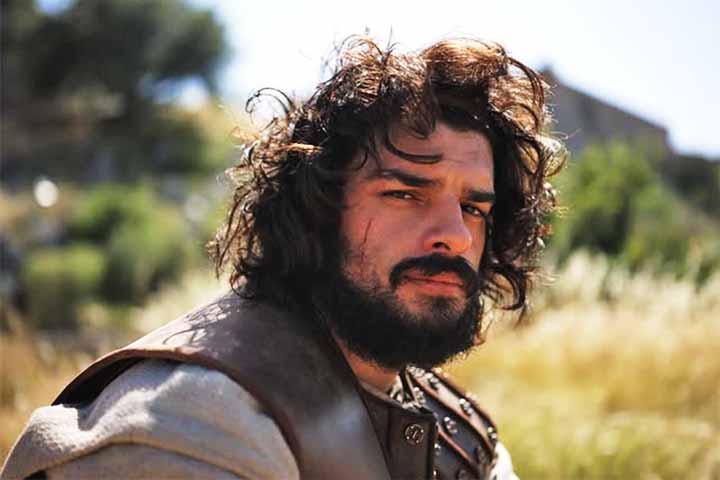 "Casa de Davi" é uma obra que se destaca tanto por sua qualidade técnica quanto pela profundidade de seu conteúdo. A série entrega uma narrativa épica, mas intimista, que honra uma das figuras mais emblemáticas das escrituras sem cair em didatismo ou superficialidade.