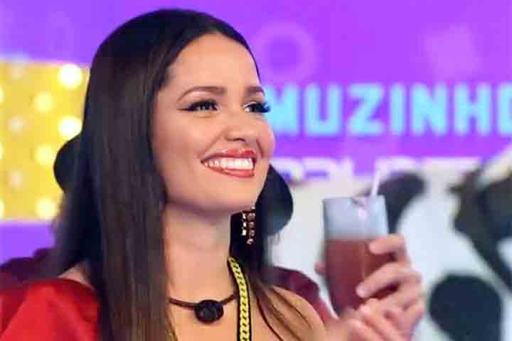 Juliette Freire Feitosa, advogada, maquiadora, cantora, apresentadora e influenciadora digital -Reprodução do Instagram @juliette