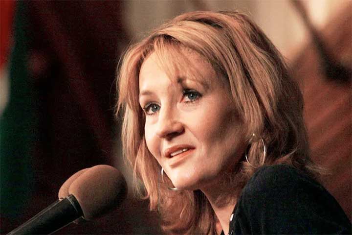 A artista afirmou não saber do boicote à autora J.K. Rowling, motivado por declarações consideradas transfóbicas.