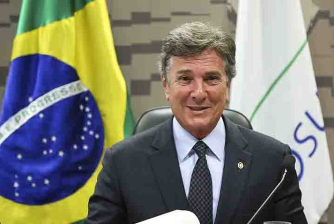 Collor passa a cumprir pena de prisão em cobertura à beira-mar de R$ 9 milhões
