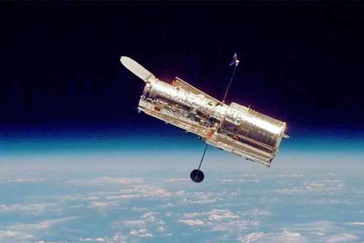 O telescópio da Nasa foi batizado em homenagem a Edwin Powell Hubble, considerado o maior astrônomo do século 20. Suas descobertas foram cruciais para a teoria do Big Bang, que aponta para a expansão constante do universo.
