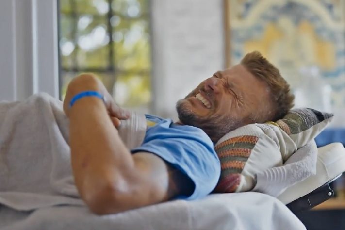 Rodrigo Hilbert sofre acidente na África e precisa passar por cirurgia de emergência