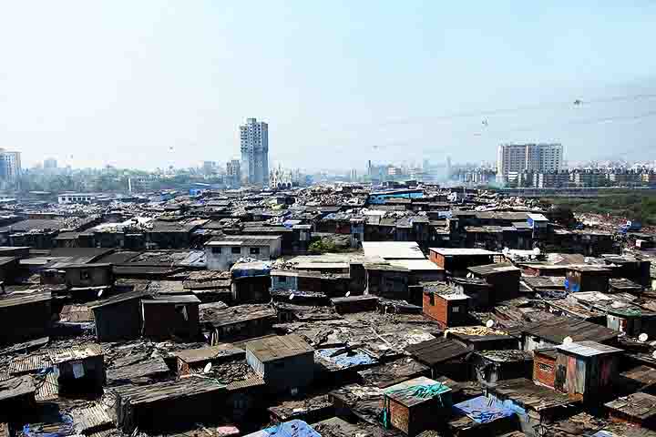 Dharavi (Mumbai), Ãndia â?? PopulaÃ§Ã£o: 1 milhÃ£o | Densidade: Cerca de 280 mil pessoas por kmÂ².