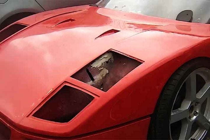 Homem constrói réplica de Ferrari, anuncia online, e é processado por plágio pela marca