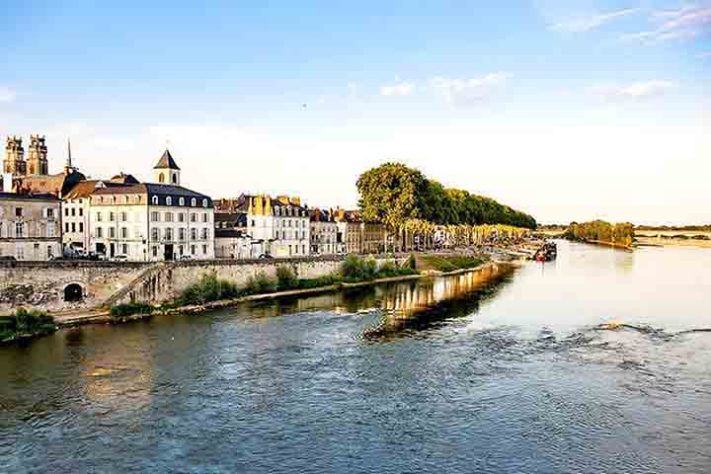 Orléans, França (O Loire flui por Orléans) - Tábuas de maldição romanas de 2 mil anos, Orléans, França