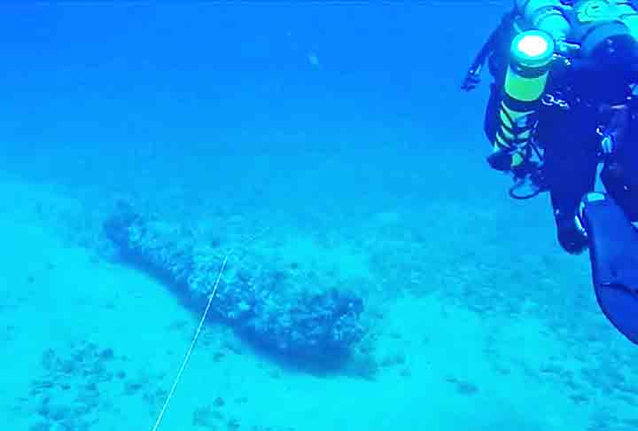 Segundo o arqueólogo, cerca de 250 navios com tesouros em território marítimo português mais cedo ou mais tarde podem ser encontrados de maneira acidental.