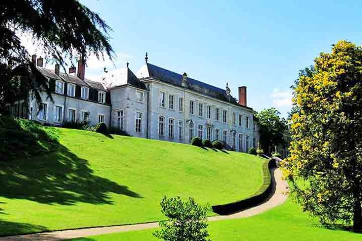 Orléans, França (O campus universitário. Castelo da Fonte) - Tábuas de maldição romanas de 2 mil anos, Orléans, França