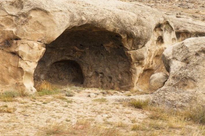 Túmulo/caverna