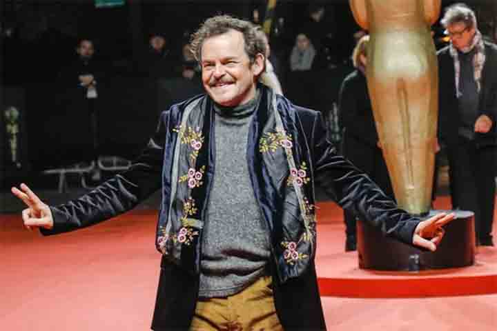 Ainda naquele ano, voltou aos cinemas, sob a direção de Walter Salles, em "O Primeiro Dia", que se passa na virada para o ano 2000. Interpretou Francisco e tornou-se o primeiro a vencer o prêmio "Grande Otelo" de Melhor Ator, concedido pela Academia Brasileira de Cinema.