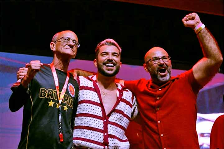 "Lógico que os campeonatos são importantes, mas o maior troféu que ganhei na minha vida foi naquela quadra, com todo mundo emocionado, a aceitação do enredo. A Viradouro fez um golaço, minha homenagem em vida", completou.