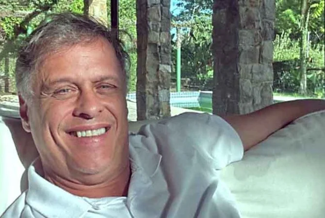 Sem ostentação, Guilherme Fontes vive em casa cercada pela Floresta da Tijuca