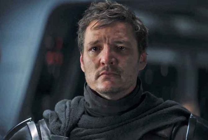 Pedro Pascal faz bela homenagem à atriz Sarah Paulson, nova estrela da Calçada da Fama