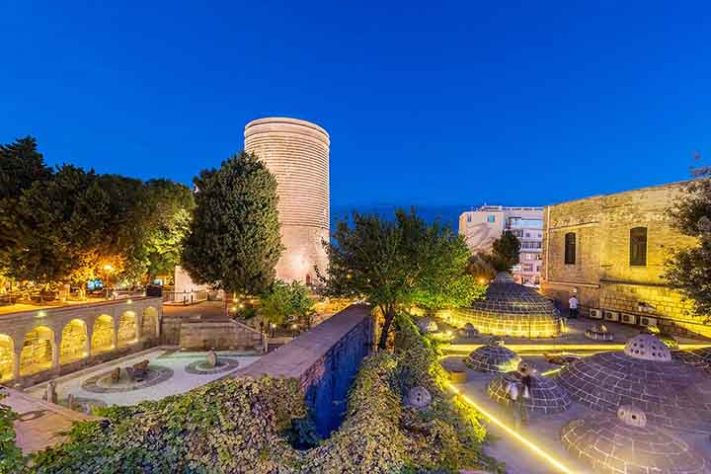 Azerbaijão(Baku Old City) - O mistério das chamas da montanha de Yanar Dagh - Diego Delso/Wikimédia Commons