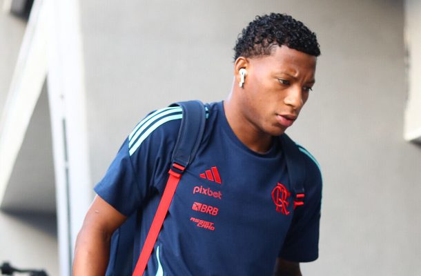 Flamengo questiona convocação de Plata, mesmo lesionado, pelo Equador