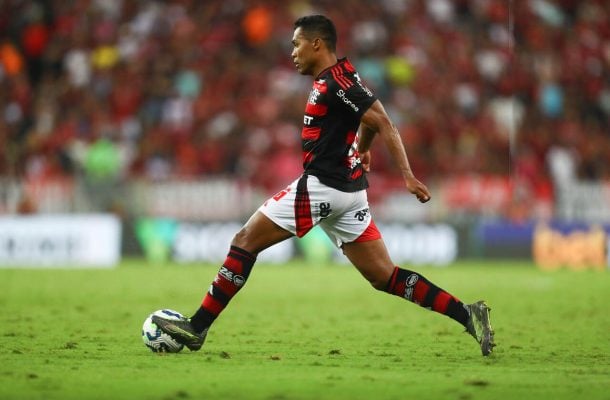 Alex Sandro valoriza empate e analisa calendário do Flamengo: ‘Sempre foi assim’