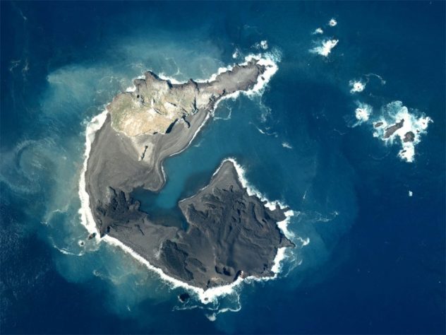 Ilha Nishinoshima, Japão