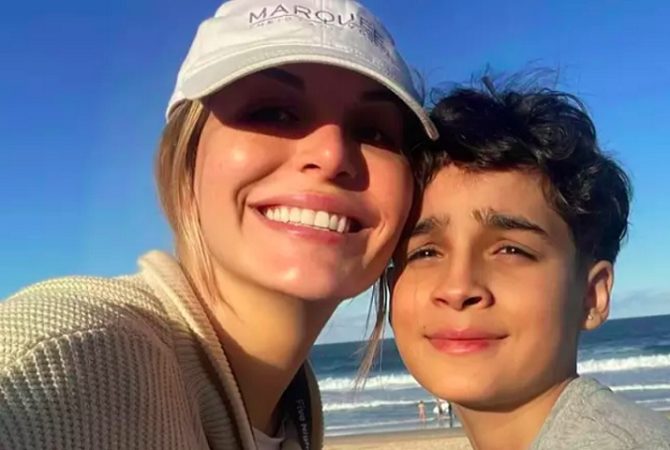 Atriz pede doação para congelar corpo do filho e divide opiniões na web