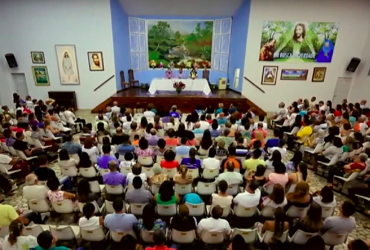 Sua jornada ganhou força em 1952, quando criou a Mansão do Caminho, junto com Nilson de Souza Pereira.  Um centro para atendimento de crianças, jovens, adultos e idosos em situação de pobreza extrema com oferta de serviços educacionais, sociais e espirituais. 