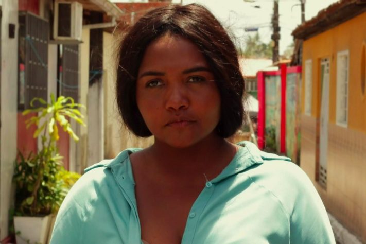 Gaby Amarantos no filme 