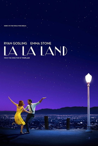 La La Land: Cantando Estações (2017) - Dirigido por Damien Chazelle, estrelado por Ryan Gosling e Emma Stone.
Este musical moderno segue um pianista de jazz e uma aspirante a atriz em Los Angeles, explorando os altos e baixos de suas carreiras e romance. 