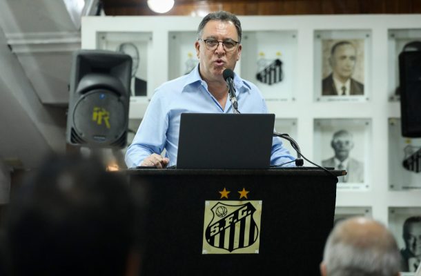 Em busca de um executivo, Santos sonda diretores de Cruzeiro, Corinthians e Flamengo