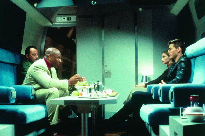 "Missão Impossível" (1996) serviu não só para introduzir Ethan Hunt, como também a equipe do IMF (Impossible Missions Force), que se tornou marcante durante toda a saga.-Reprodução