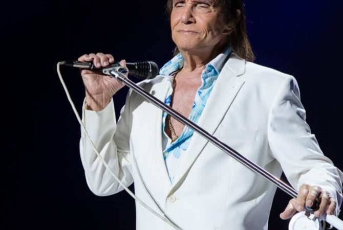Fãs de Roberto Carlos se irritam: Show é cancelado horas antes da apresentação