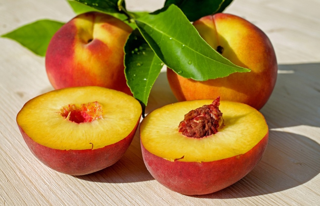 O pêssego oferece diversos benefícios para a saúde, como melhorar a imunidade, a saúde do intestino, a pele e a visão, além de contribuir para a saúde cardiovascular-Pixabay 