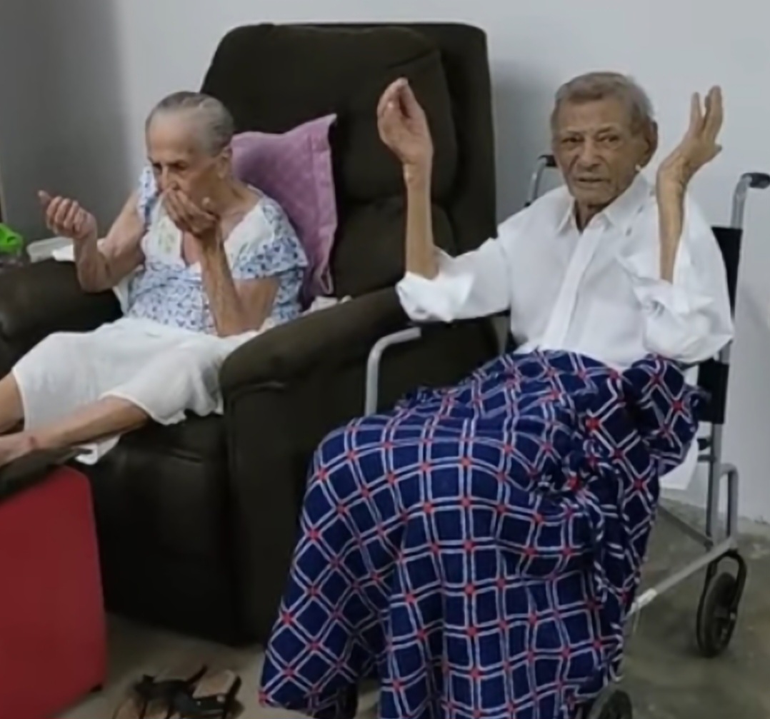 Eles se casaram um ano depois e trabalharam no sertão, cultivando tabaco para sustentar 13 filhos. Nove ainda estão vivos. -Divulgação LongeviQuest 
