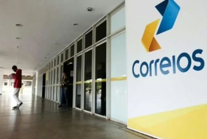 Correios começam a atender aposentados e pensionistas vítimas de descontos ilegais do INSS