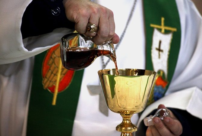 Receita secreta? Vinho consumido no Vaticano vem de região específica da Europa