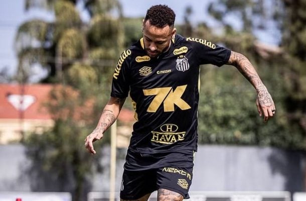 Santos pode ter Neymar entre os titulares contra o Botafogo