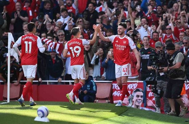 Arsenal vence e confirma vaga na Champions 2025/26