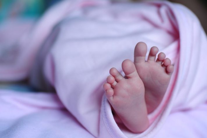 Pés de bebê - Christian Abella/Pixabay