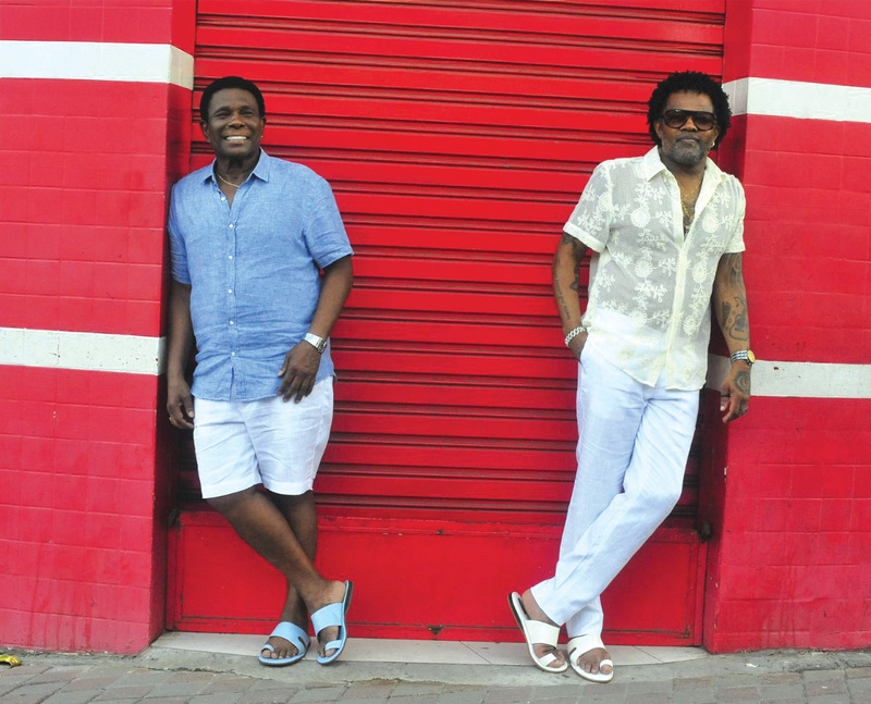 Aposentado do carnaval carioca após 50 anos, Neguinho da Beija-Flor também estrela um novo álbum, intitulado de  “Empretecendo” ao lado de Xande de Pilares. A obra conta com 19 faixas e 25 músicas e firmam o ponto na cruzada antirracista. 