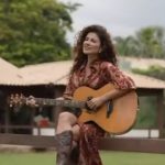 Cantora Paula Fernandes lançou "Paixão de Mulher", canção-tema da novela "Café com Aroma de Mulher", da Band