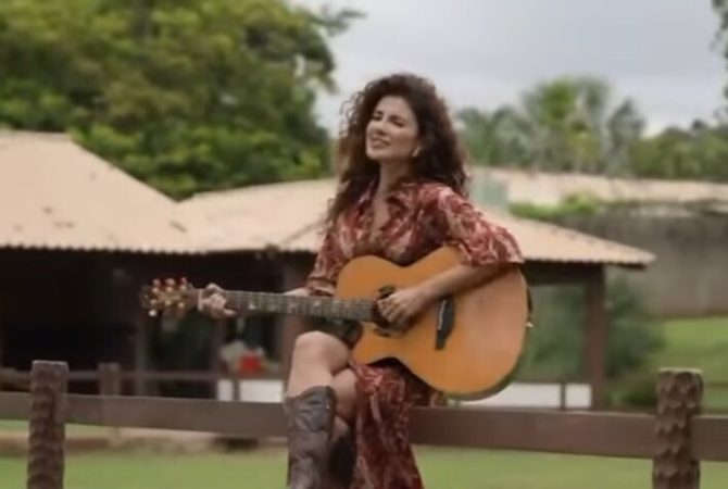 Paula Fernandes lança trailer de música-tema de novela: ‘Fiz em uma hora’
