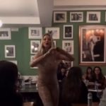 Atriz Luana Piovani canta em restaurante de Portugal - Reprodução/Instagram @cantosdalua_oficial