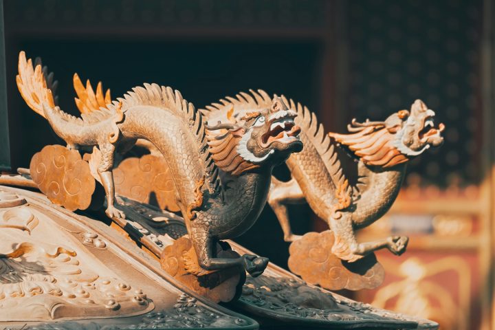 Mas o que parecia um dragão lendário acabou sendo identificado, séculos depois, como algo bem mais... terrestre.
