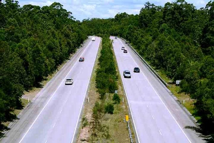 Em trechos em que corta Nova Gales do Sul, por exemplo, a Highway 1 é chamada de Pacific Highway - Maior estrada nacional do mundo - Rob Freijs/Wikimédia Commons