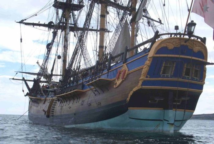 HMS Endeavour - James Cook