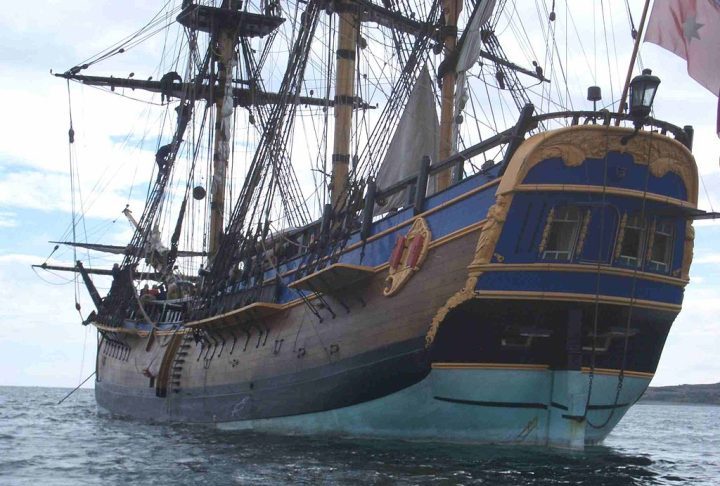 Após suas missões exploratórias, o navio foi vendido para uso comercial e renomeado como Lord Sandwich, em 1775.